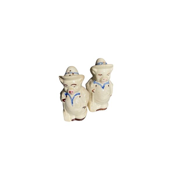 COLLECTIBLE SHAWNEE FARMER PIG SALT AND PEPPER SHAKERS - Picture 1 of 5